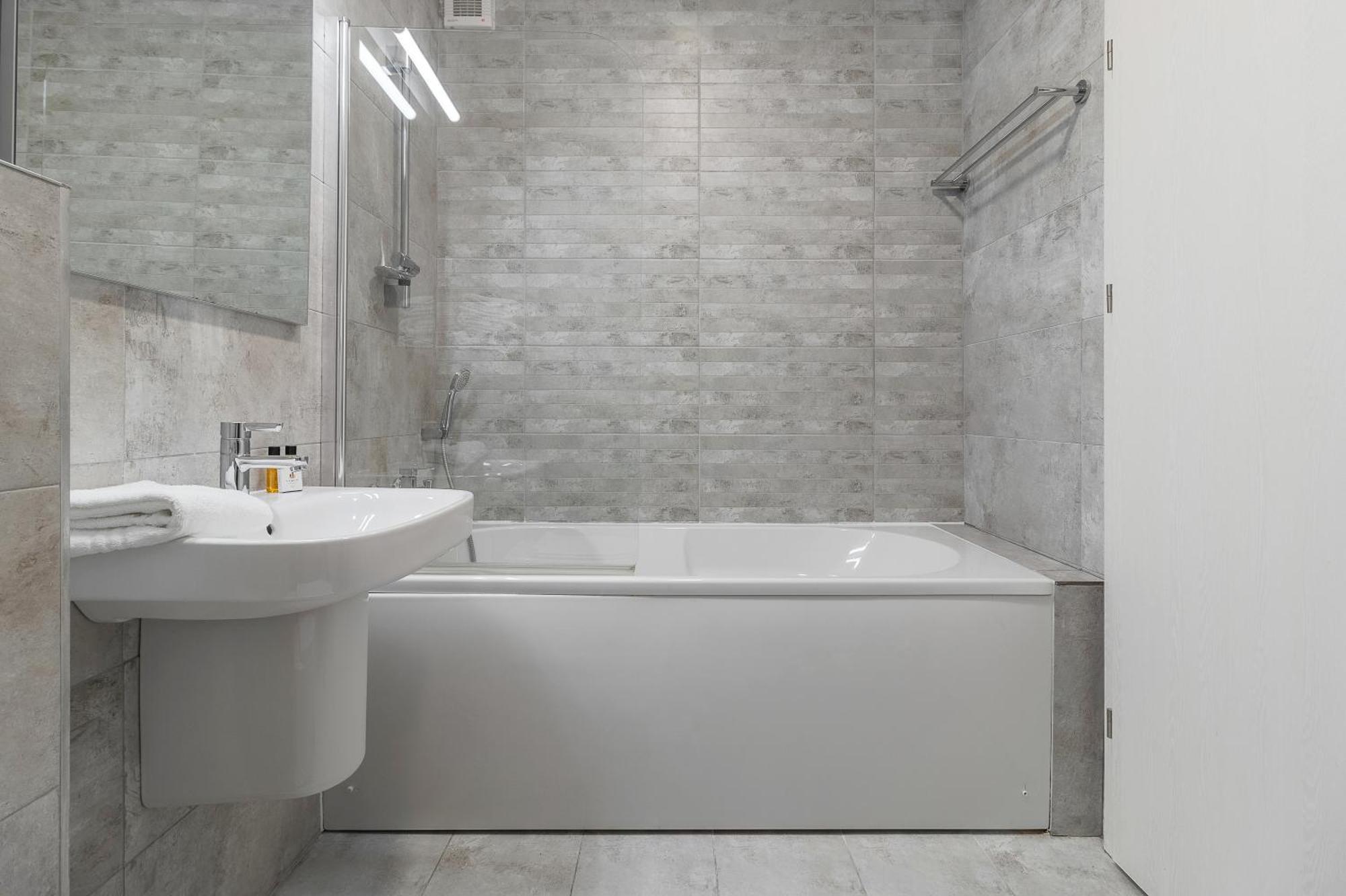 Rosewood Gold Apartment Oradea Ngoại thất bức ảnh
